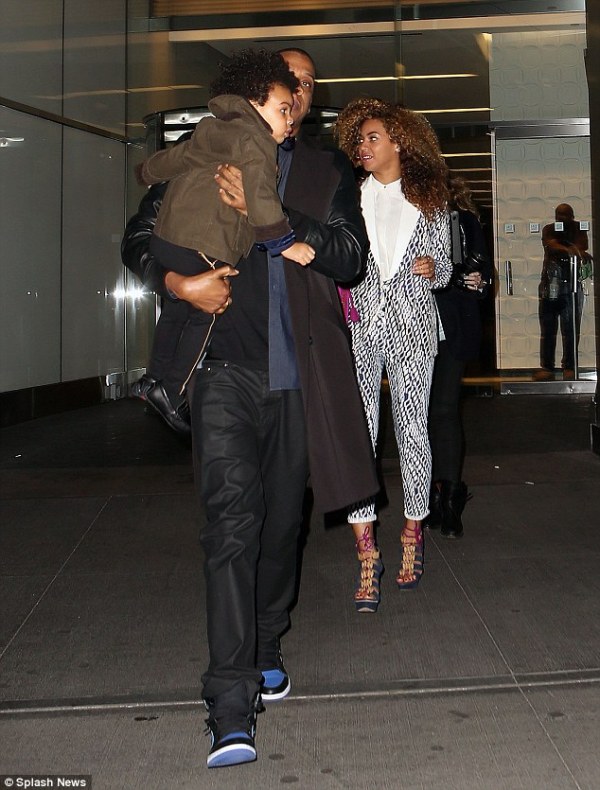 BEYONCE, JAY Z & BLUE IVY SPOTTED OUT AND ABOUT...